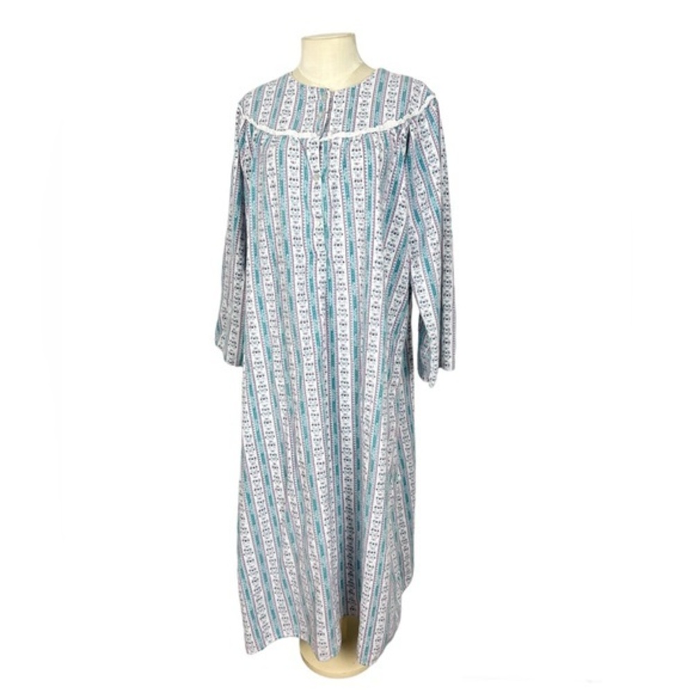 Vintage Lanz of Salzburg flannel nightgown size M purple aqua Modest‎ pajamas
